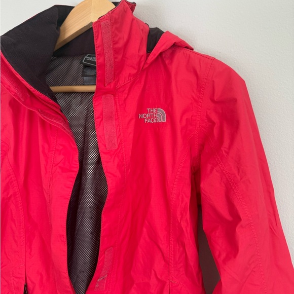 The North Face Hyvent Hooded Rain Jacket - Picture 13 of 14